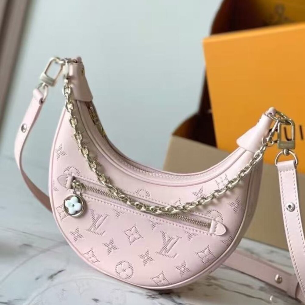 Classic Louis Vuitton Bag: A Stylish and Versatile Choice for Elegance